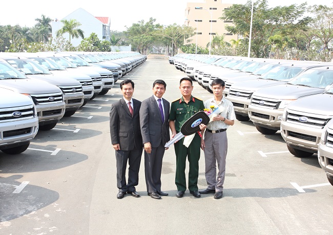 Viettel mua lô 120 chiếc Ford Ranger XLT làm xe “công”